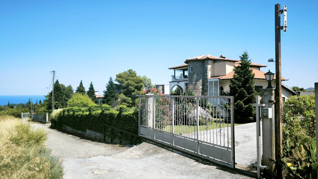 Verkauf Einfamilienhaus 180 m² an der Olympischen-Riviera