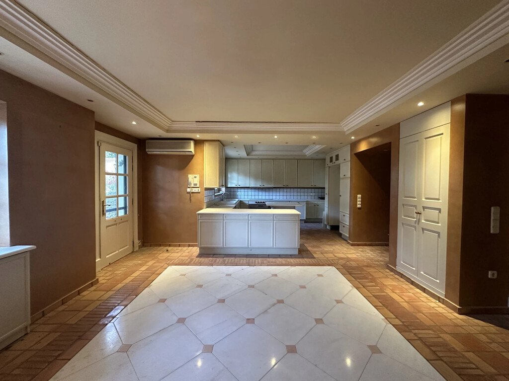 Verkauf Villa 837 m² in Athen