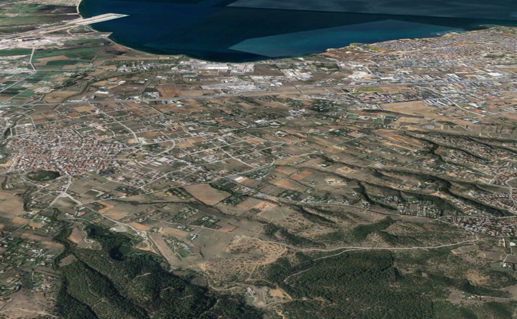 Thessaloniki: Verkauf Land 8248 m² in den Vororten von Thessaloniki 