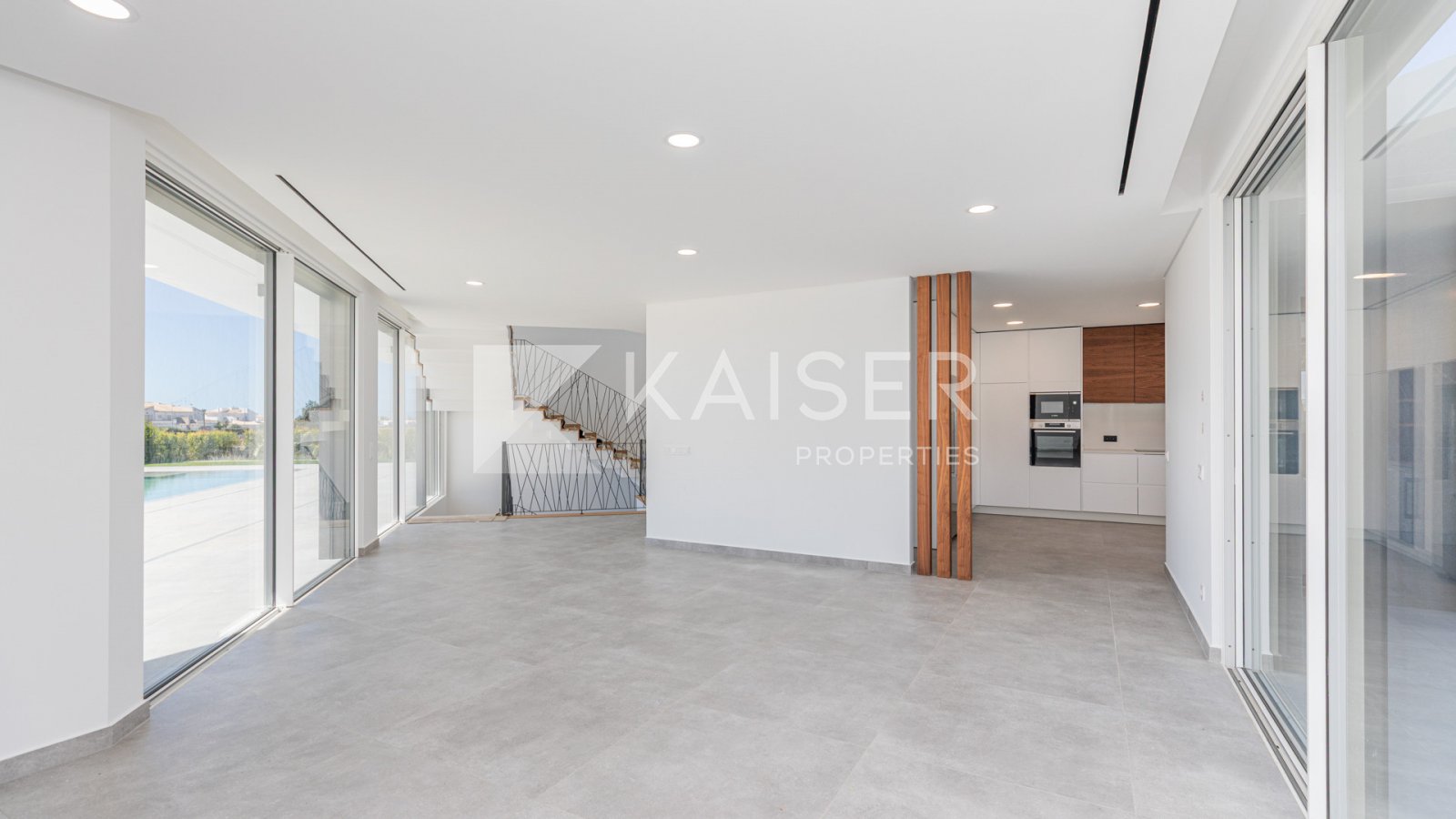 Home Staging
Diese erstaunliche Villa mit zeitgenössischer Architektur bietet freie Aussicht und hochwertige Ausstattung. Sie befindet sich in einer r