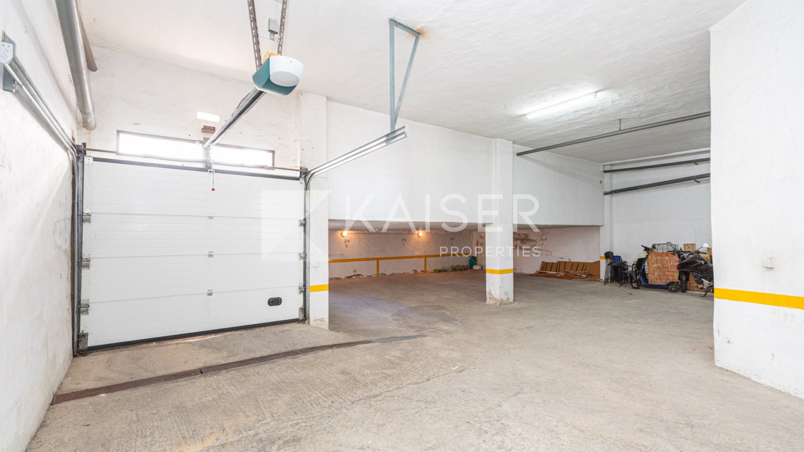 Entdecken Sie dieses wunderschön renovierte, nach Süden ausgerichtete Apartment mit einem atemberaubenden Blick auf den unberührten Strand von Quartei