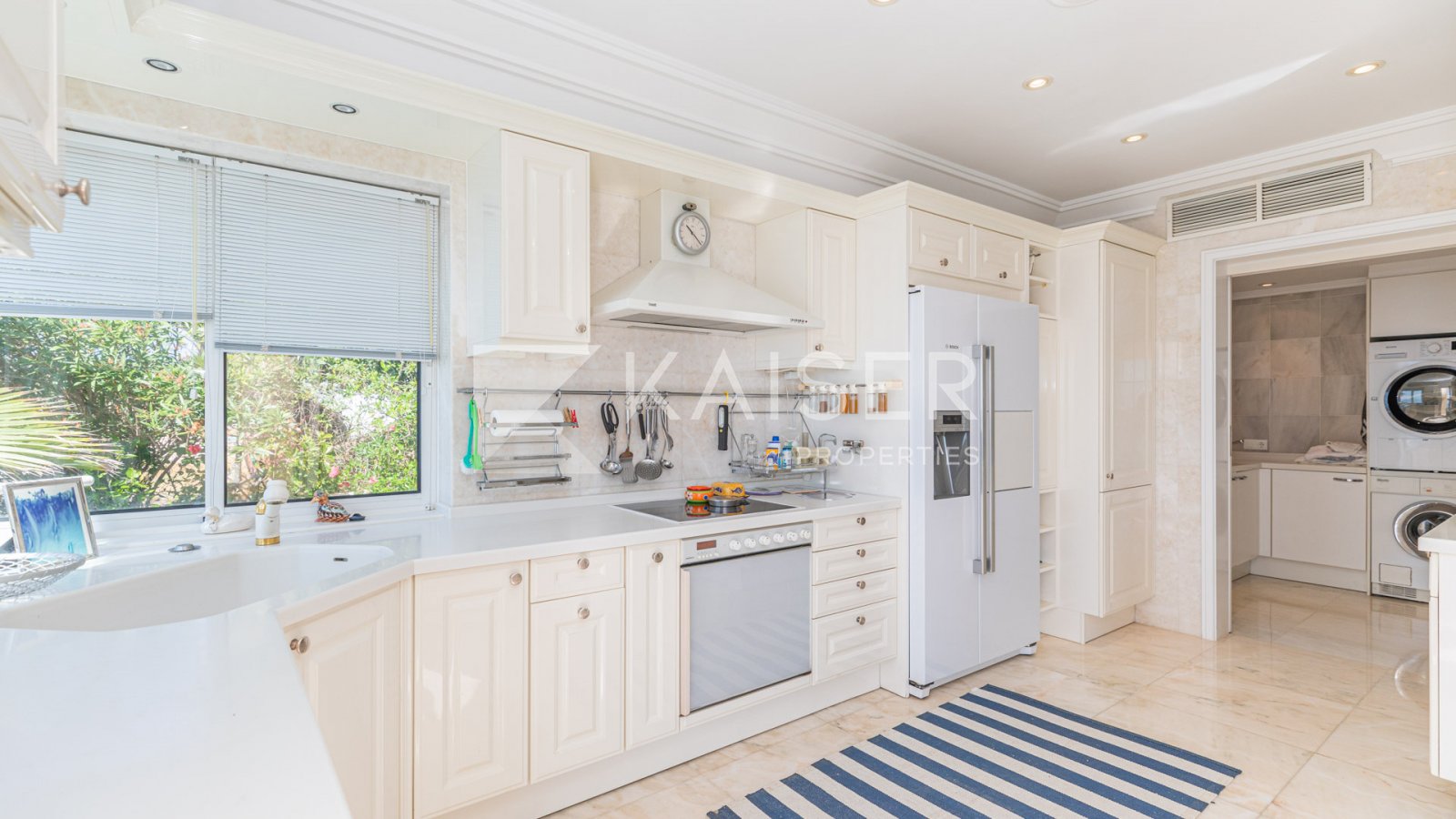 Virtuelle Tour | Video | Home Staging
Einzigartige Villa mit atemberaubendem Meerblick von jeder Etage, in einer der begehrtesten Gegenden von Albufei