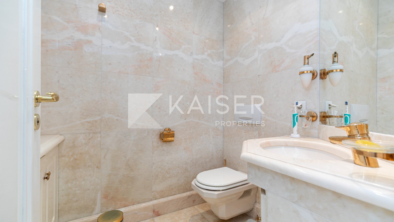 Virtuelle Tour | Video | Home Staging
Einzigartige Villa mit atemberaubendem Meerblick von jeder Etage, in einer der begehrtesten Gegenden von Albufei