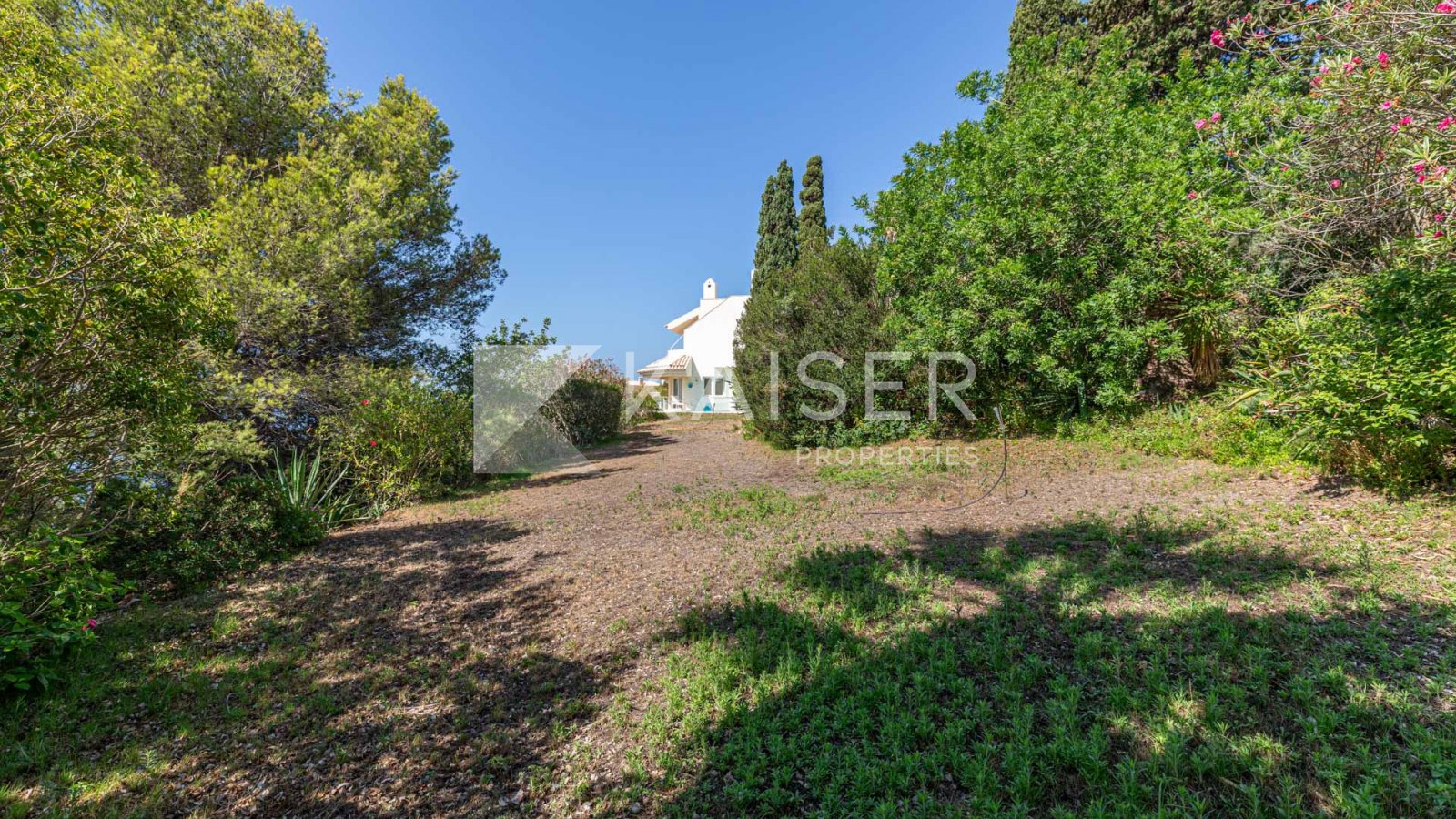 Virtuelle Tour | Video | Home Staging
Einzigartige Villa mit atemberaubendem Meerblick von jeder Etage, in einer der begehrtesten Gegenden von Albufei