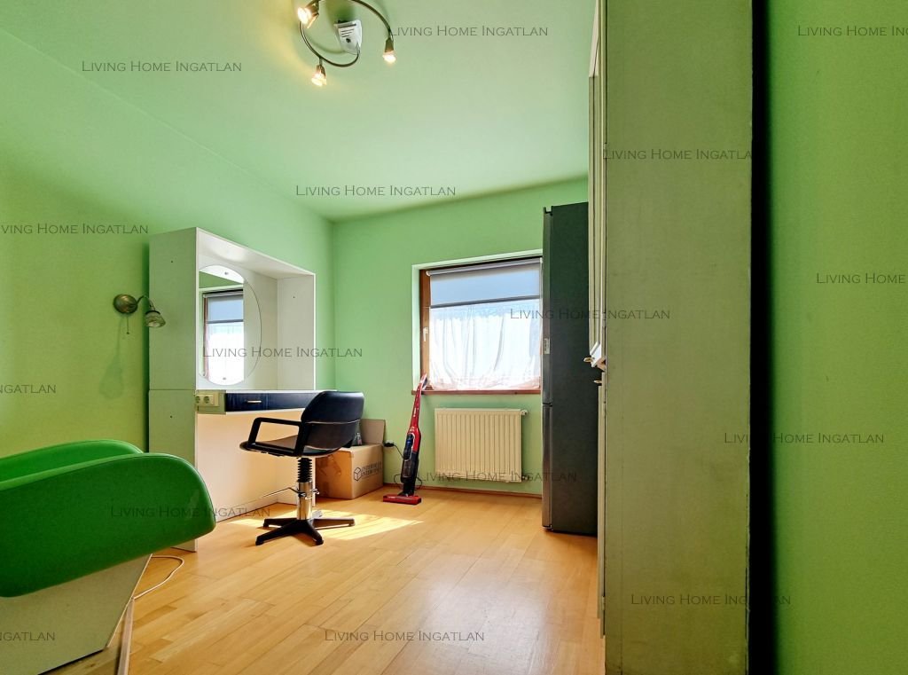 <p>Szentendre Pismányban 190 nm-es családi ház eladó.</p>

<p>Telek mérete: 719&nbsp;nm.</p>

<p>Terasz és erkély mérete: 30 nm.</p>

<p>Az ingatlan l