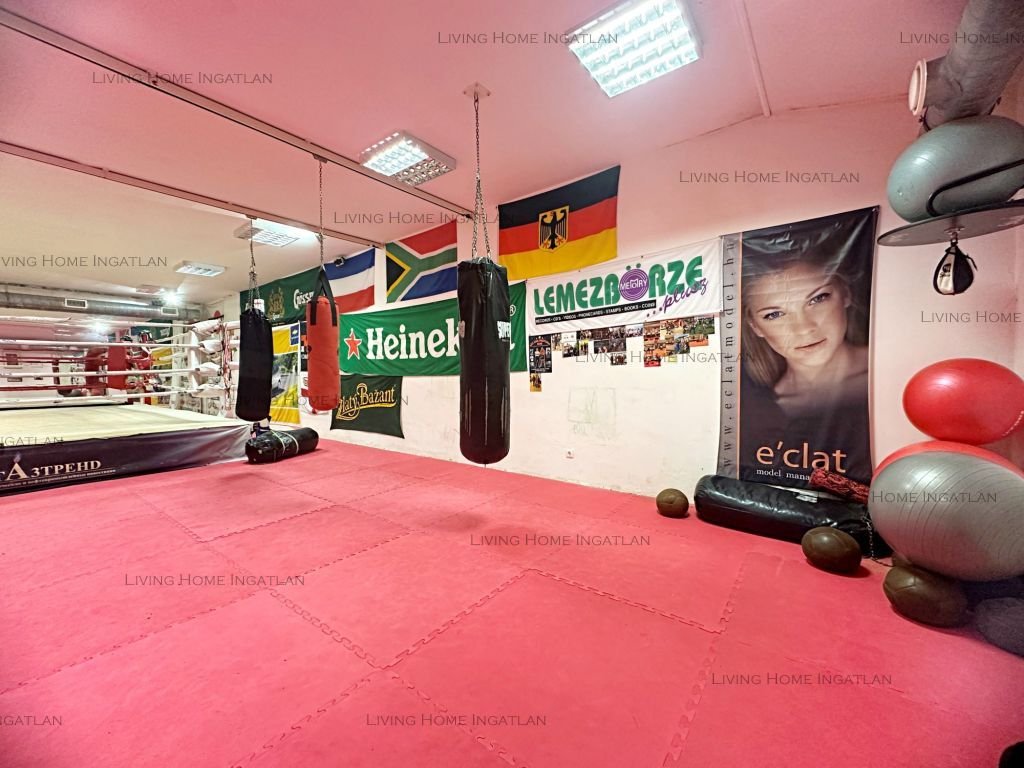 <p><strong>Kivételes lehetőség Testvérhegyen! Cégközpontnak, irodának ideális ingatlan!</strong></p>

<p>Budapest III. kerületének egyik legnívósabb r