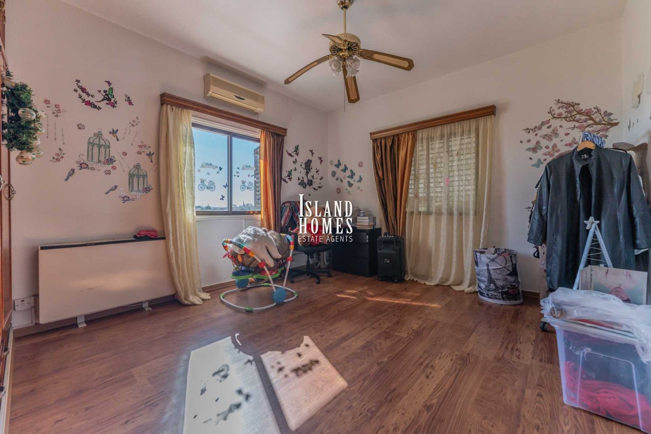 3 bedroom house with provisions for swimming pool and TITLE DEEDS for share of land in Paralimni - PAR203<br /><br />This traditional style house has 