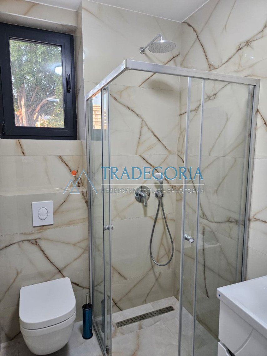 <h2>description</h2><p>Center, new studio for sale.</p><p> Excellent location in the center of Bar, 300 meters from the sea.</p><p> The complex has a 