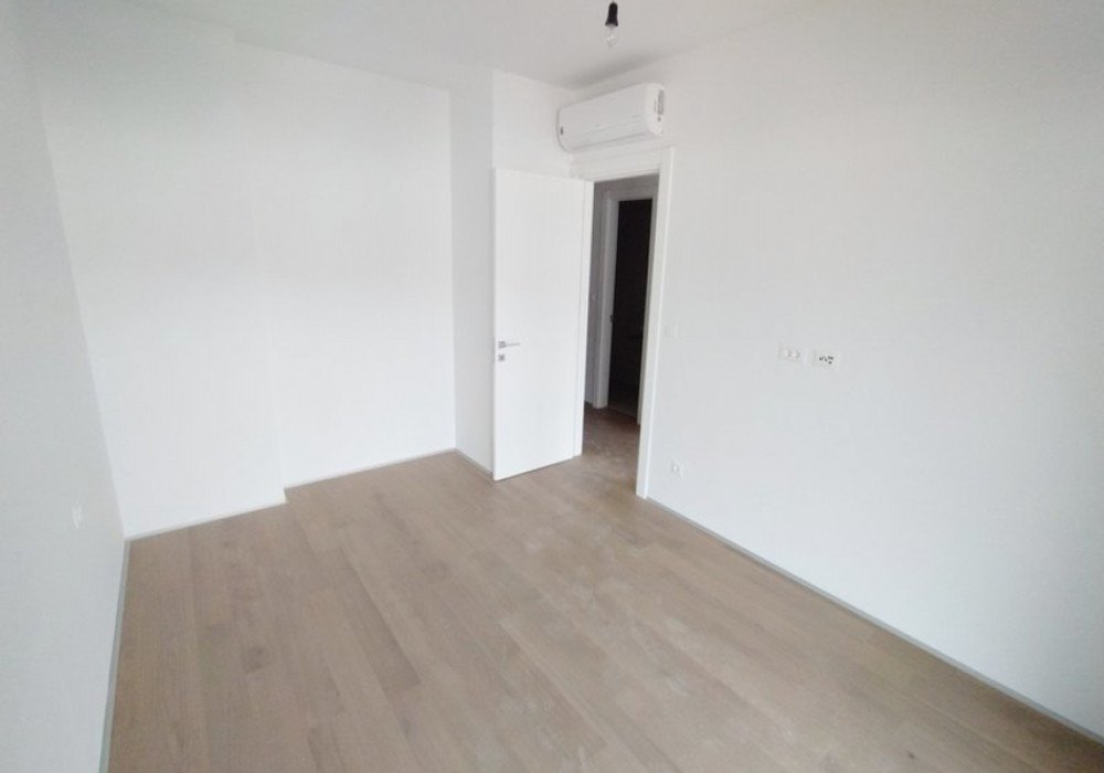 Budva. Centre. Apartments in a new elite eight-story building.

Distance to the sea 200m.

Apartments with area from 29 to 161 square meters, cost per