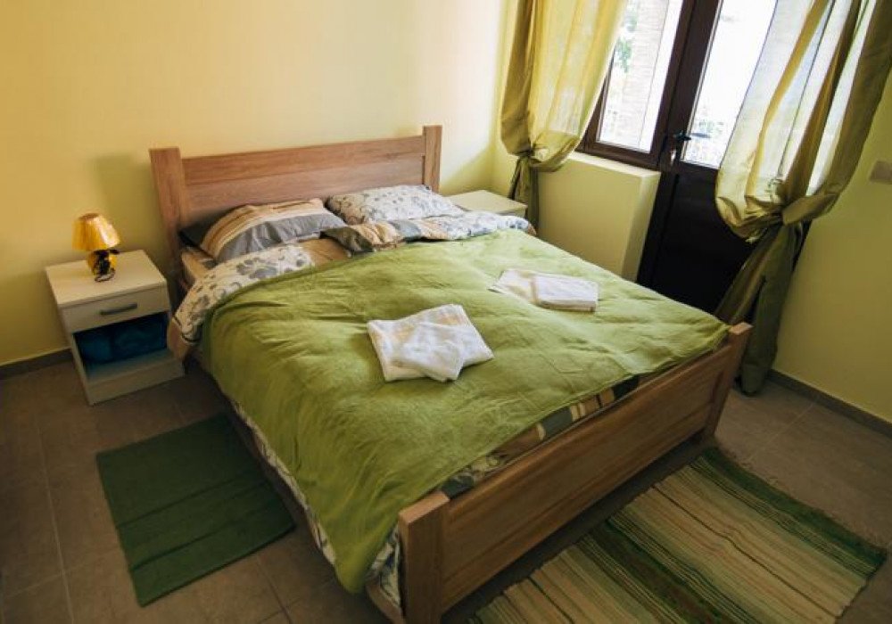 Boka Kotorska bay, Krasici area. Cozy villa with pool, with four bedrooms.

Distance to the sea 150m.

sea ​​view

Area 218 sq.m.

Plot area 380 sq.m.