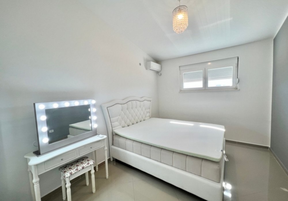 Bar Riviera, Shushan district. Two level apartment with three bedrooms.

Distance to the sea 150m.

View of the city and the sea

Area 95 sq.m.

Floor