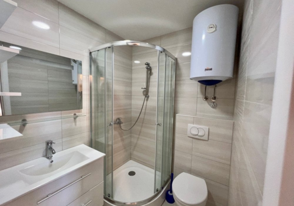 Bar Riviera, Shushan district. Two level apartment with three bedrooms.

Distance to the sea 150m.

View of the city and the sea

Area 95 sq.m.

Floor