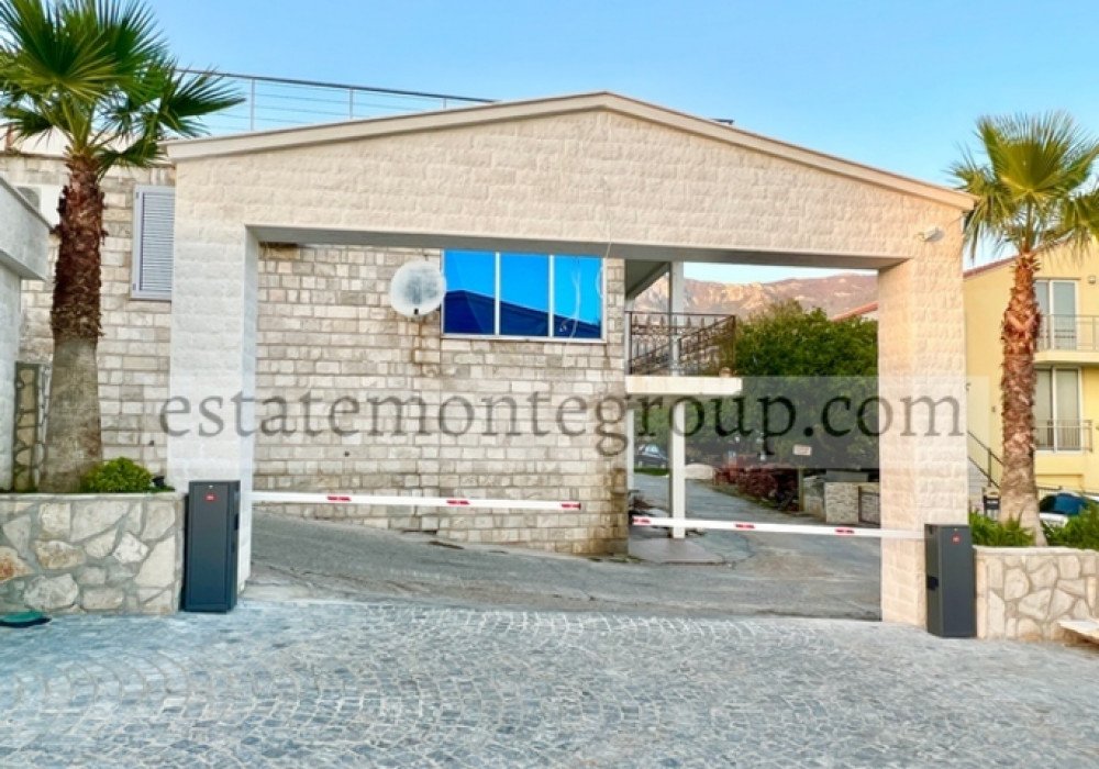 Budva Riviera. New closed club complex of five villas.

 Unique location!

 The complex has seventeen apartments of various formats - studio apartment