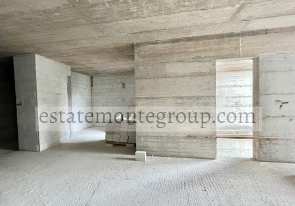 Budva Riviera, Rafailovichi district. New residential six-story building.

Distance to the sea - 150m.

Floors 8, including:

- residential floors 6

