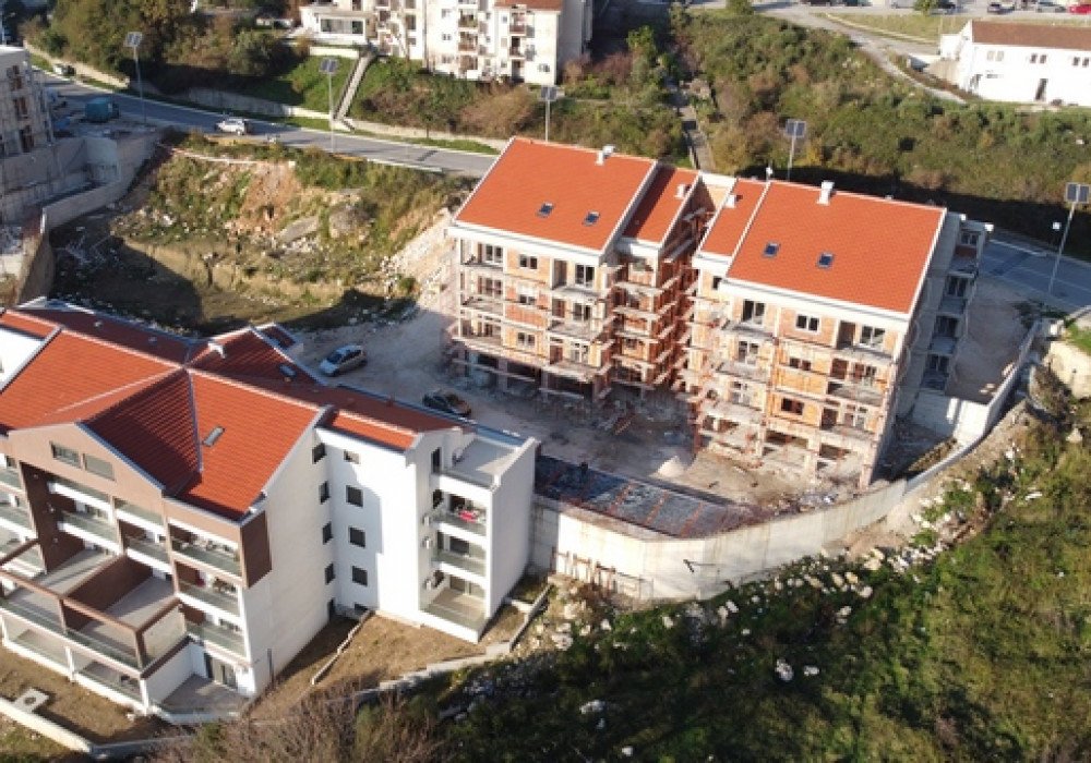 Boka Kotor Bay, Dobrota area. New apartments from the Developer with two and three bedrooms.

Commissioning date - 06/01/2023

There are 2 and 3 bedro