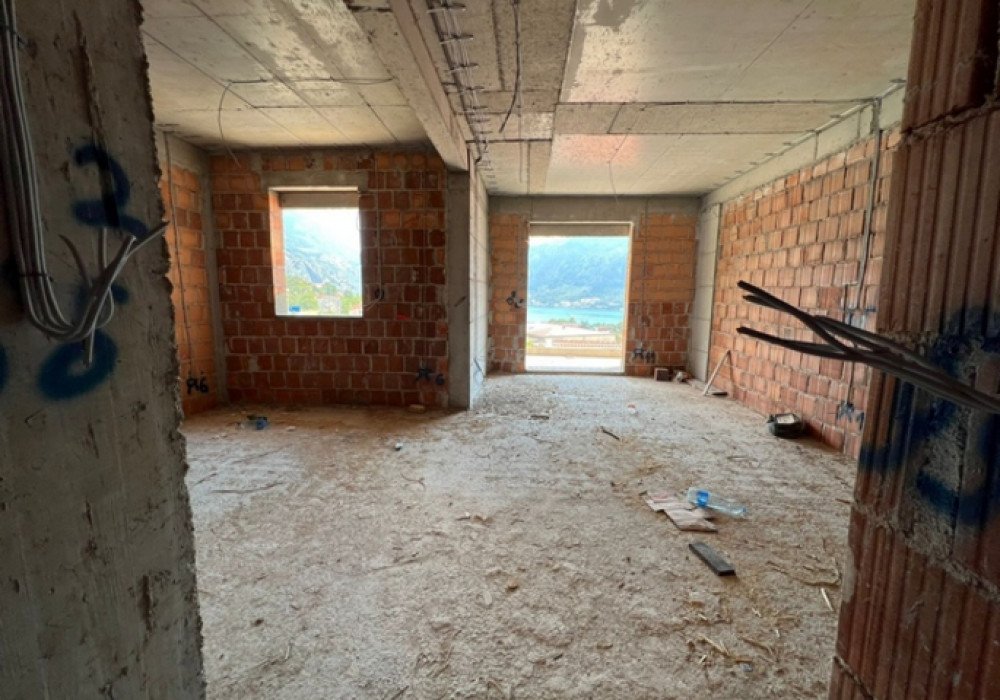 Boka Kotor Bay, Dobrota area. New apartments from the Developer with two and three bedrooms.

Commissioning date - 06/01/2023

There are 2 and 3 bedro