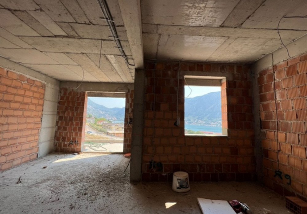 Boka Kotor Bay, Dobrota area. New apartments from the Developer with two and three bedrooms.

Commissioning date - 06/01/2023

There are 2 and 3 bedro