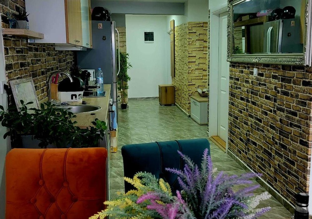 Herceg Novi, Baosici district. Two bedroom apartment

Distance to the sea 300m.

Area 64 sq.m.

Floor - fourth

The apartment is sold fully furnished
