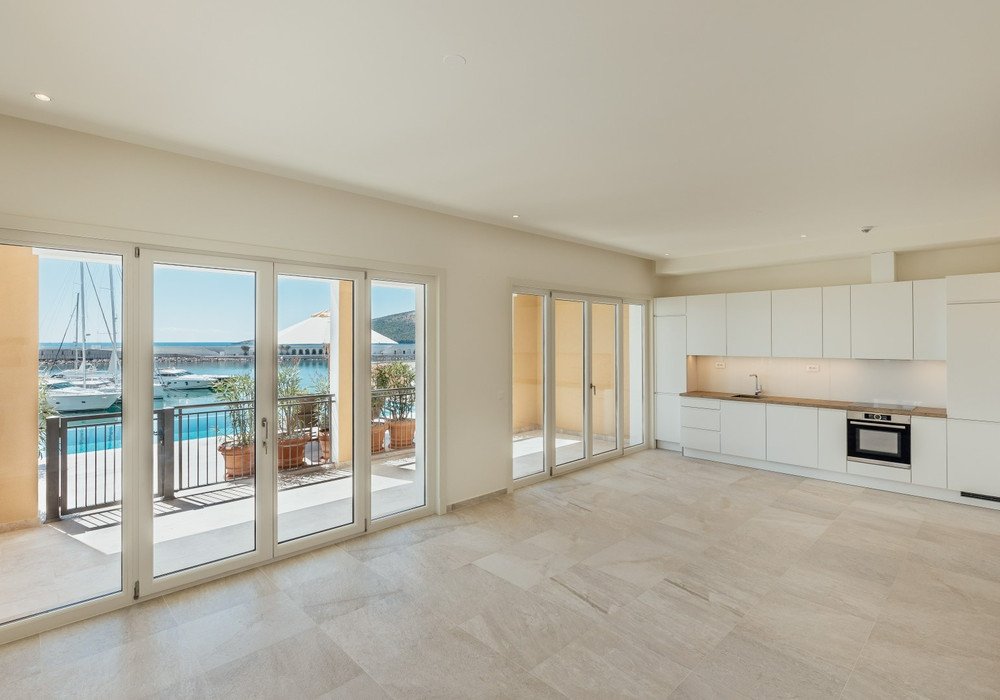 New apartments from the Developer in one of the most sought-after places in Montenegro - the elite village of Lustica Bay

Distance to the sea 200m.

