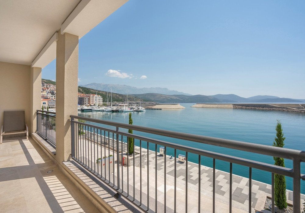 New apartments from the Developer in one of the most sought-after places in Montenegro - the elite village of Lustica Bay

Distance to the sea 200m.

