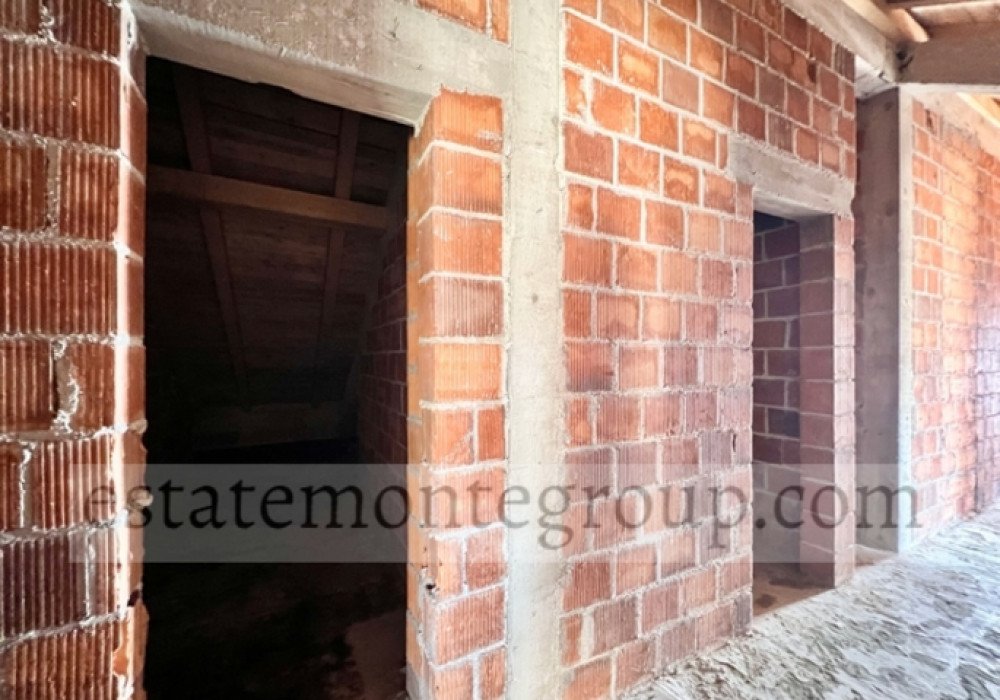 Boka Bay of Kotor, Herceg Novi, Genovici district. Apartments on the first line by the sea

The distance to the sea is 30 m.

Sea view

Fourth floor

