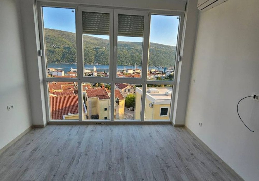 Boka Bay of Kotor, Genovichi district. One bedroom apartment with sea view in a new residential complex 

The buyer is exempt from paying the state ta
