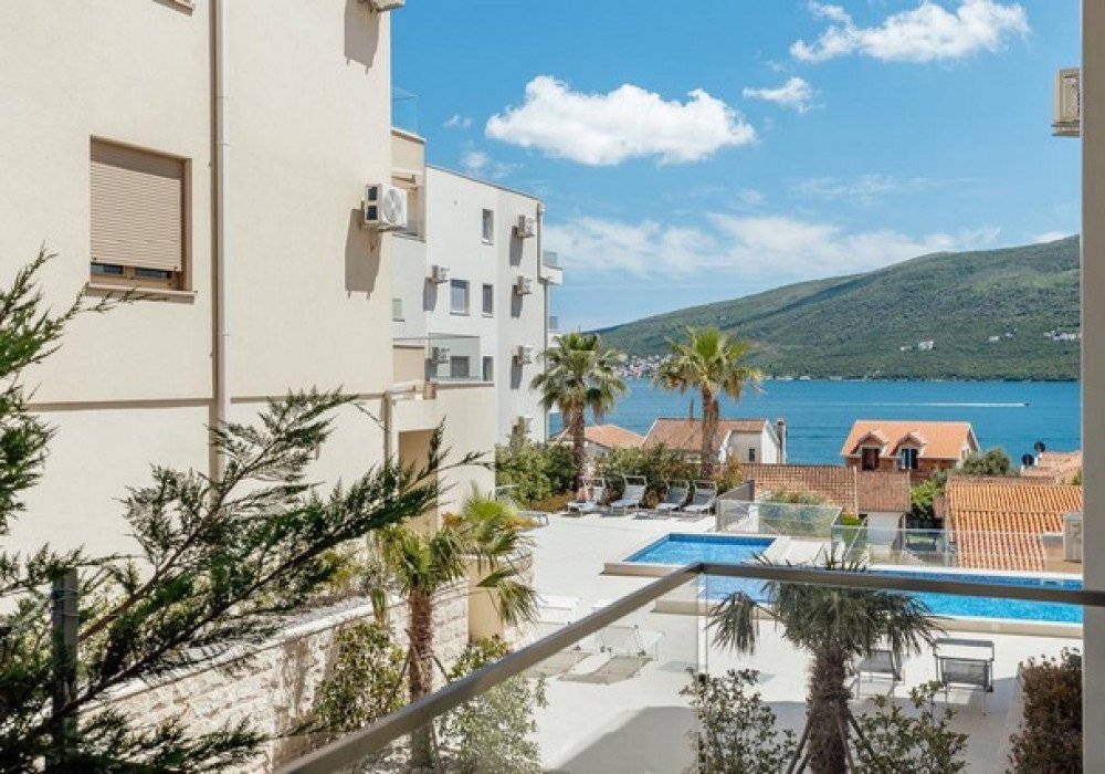 Boka Kotor Bay, Baoshichi district.  The apartment is in a new residential complex.

In each house of the complex, there are only 10 luxury apartments