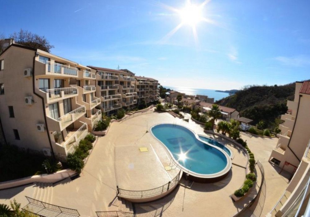 przno: Budva Riviera, village of Przno. Two-bedroom apartment in a prestigious residential complex with a swimming pool.

The distance to the sea is 350 m.

 