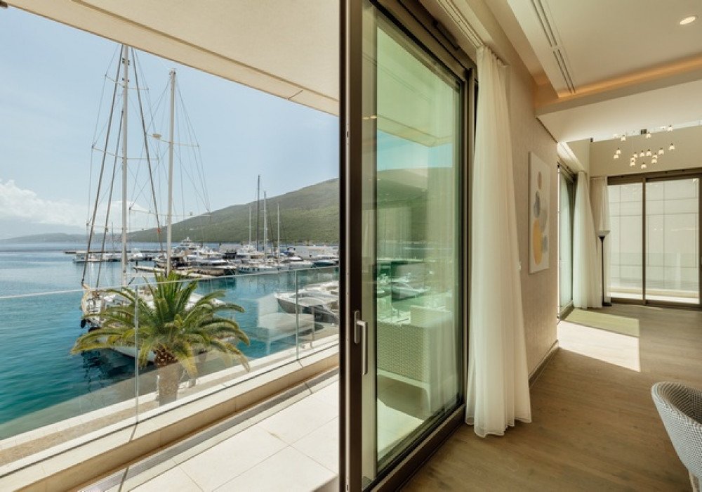 Boka Bay of Kotor, Herceg Novi city. New apartments from the Developer in an elite village

The buyer is exempt from paying the state tax on the turno