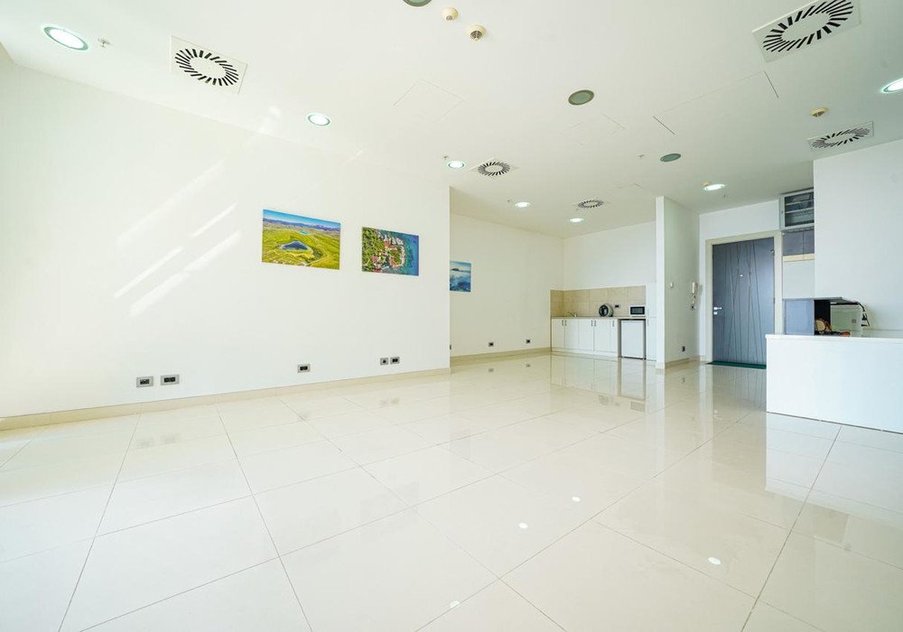 A new address for your business in Montenegro with a sea view!

Budva, the strict city center. Office space in the TQ Plaza complex.

The distance to 