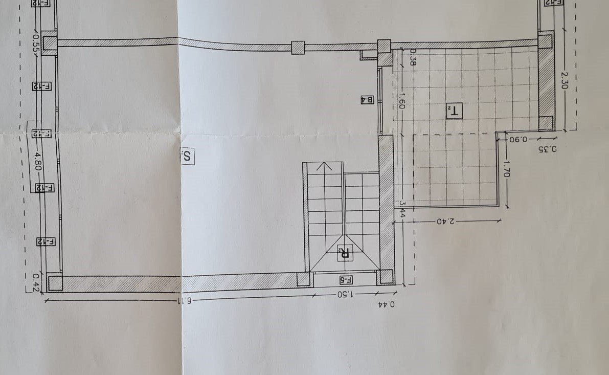 Beeindruckendes Doppelhaus mit einer Touristenlizenz (mit hoher Rentabilität) und Meerblick in Vallpineda.Diese Doppelhaushälfte verfügt über einen g