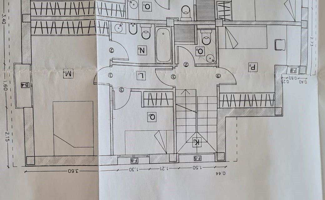 Beeindruckendes Doppelhaus mit einer Touristenlizenz (mit hoher Rentabilität) und Meerblick in Vallpineda.Diese Doppelhaushälfte verfügt über einen g