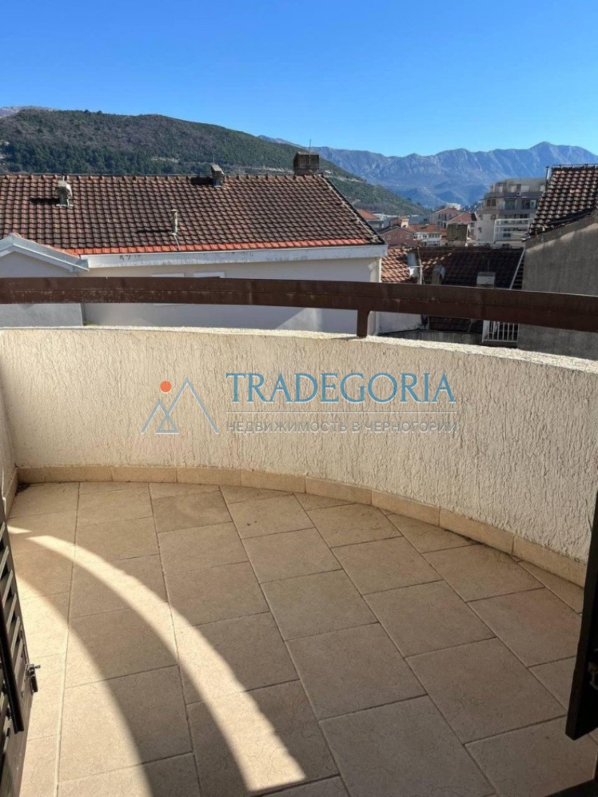 <div>Budva, Dubovica district. The apartment is legalized. A residential area close to the city center, with well-developed infrastructure and stable 