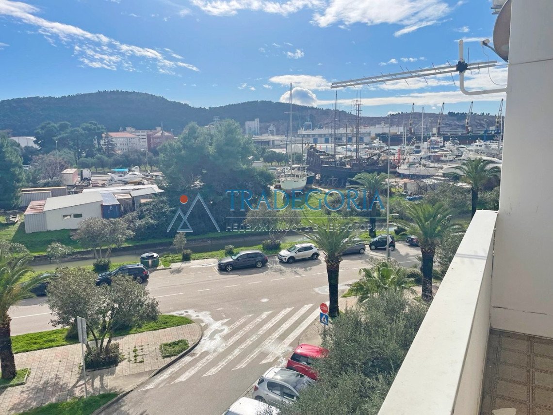 <h2>description</h2><div><div><div><div><div><div><div><h2> Bar. Center</h2><p> Apartment 54 m² (2+1) 3rd floor out of 4 Price: €138,000</p><p> An apa 