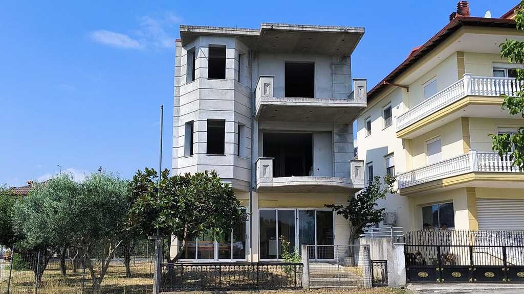 Olympische Riviera: Verkauf Maisonette 230 m² an der Olympischen-Riviera 