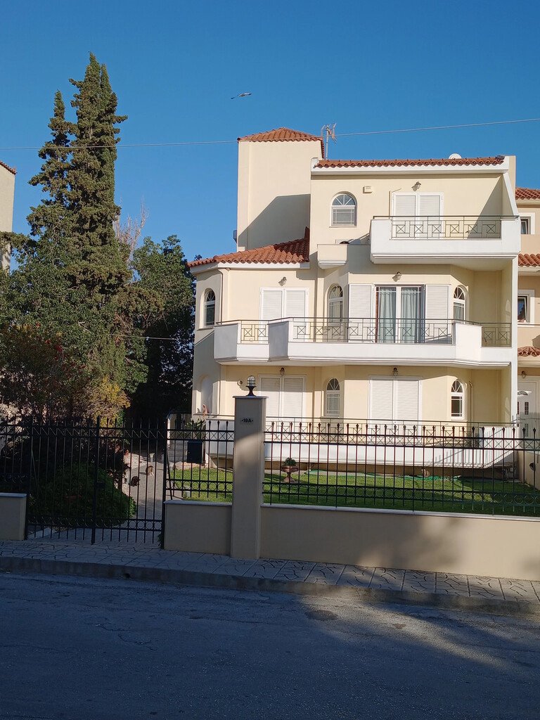 Attika: Verkauf Einfamilienhaus 300 m² in Attika 