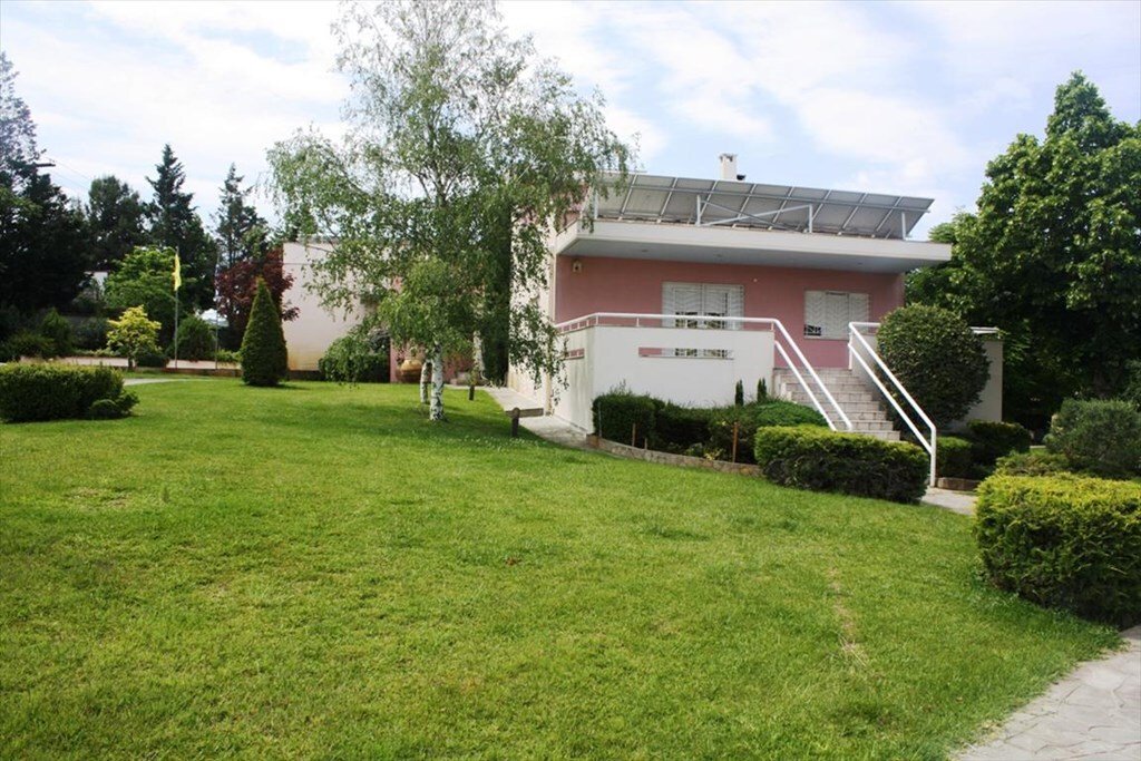Thessaloniki: Verkauf Villa 610 m² in den Vororten von Thessaloniki 