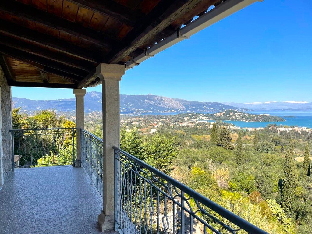 Korfu: Verkauf Villa 167 m² auf Korfu 