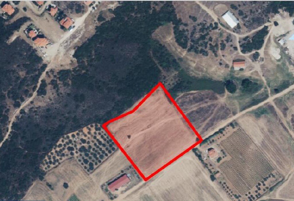 Chalkidiki: Verkauf Land 13000 m² auf Athos (Chalkidiki) 