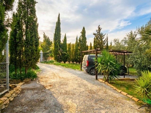 Ein Zuhause, in dem die Zeit langsamer vergeht und jeder Blick eine Geschichte erzählt.

Während Sie durch das friedliche Tal von Huerta de Judas in C