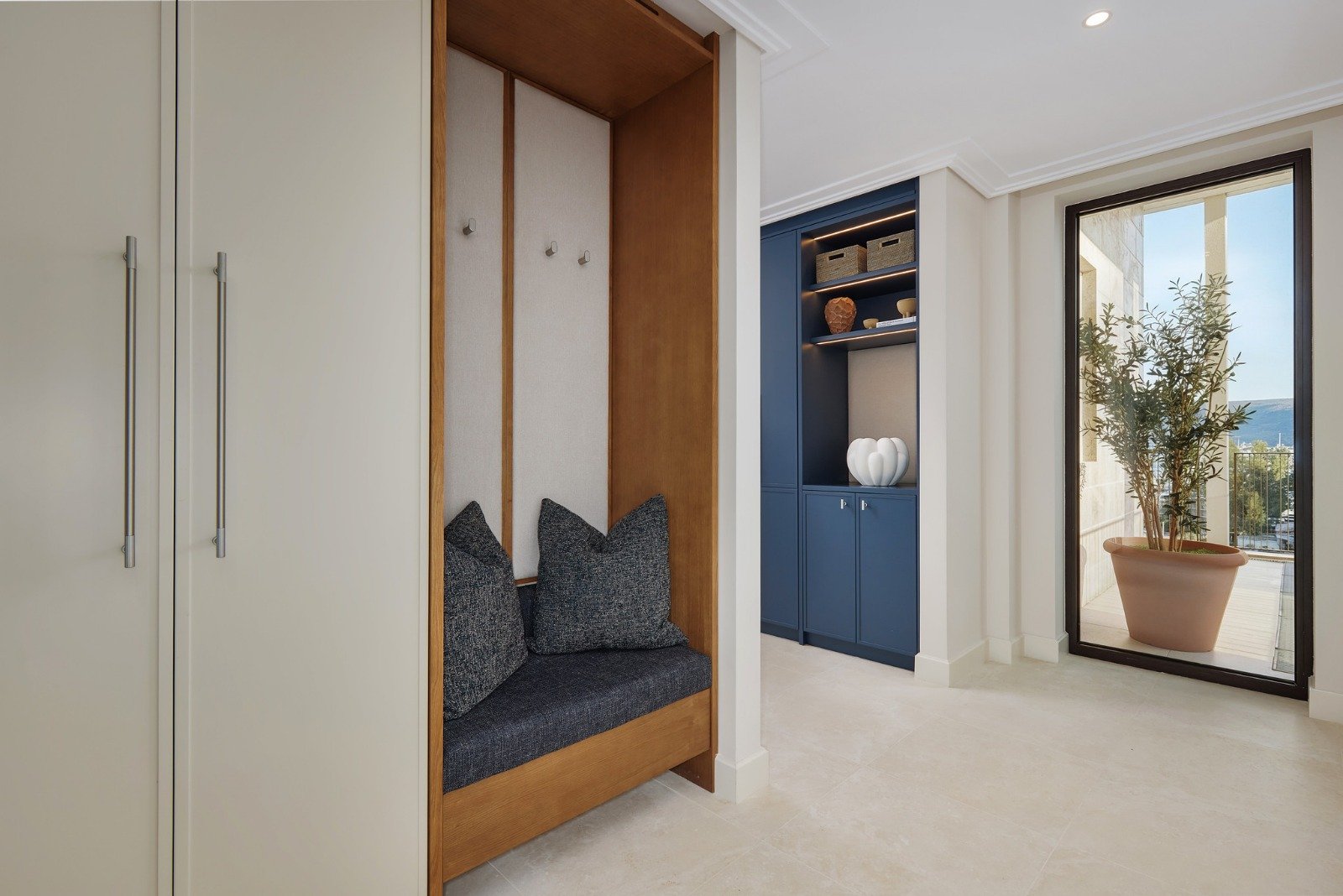 LOCATION

Situated in the very heart of Tivat, this apartment offers an exceptional blend of urban convenience and coastal lifestyle. The sea and near