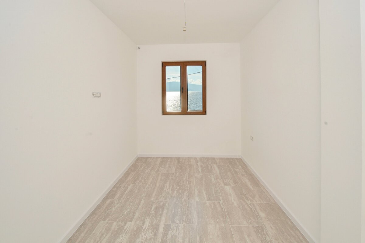 ‍

‍

Beautiful light, spacious, furnished apartment by the sea located on the coast of Boka Bay in Tivat. It is on the first floor of the building th