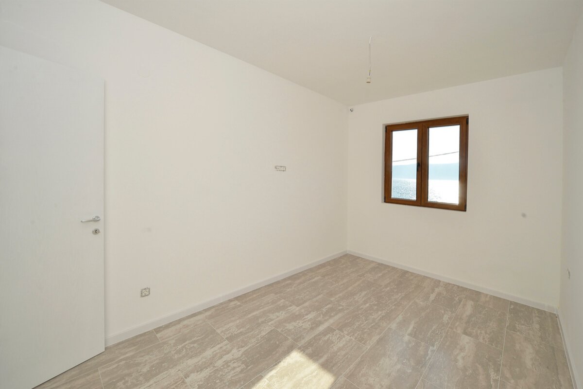 ‍

‍

Beautiful light, spacious, furnished apartment by the sea located on the coast of Boka Bay in Tivat. It is on the first floor of the building th