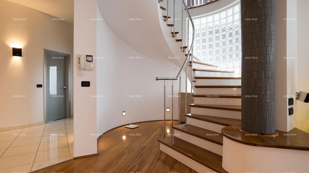 Haus Pješčana Uvala  Touristischer Ort am Meer, in der Nähe der Stadt Pula. Exklusive Villa.