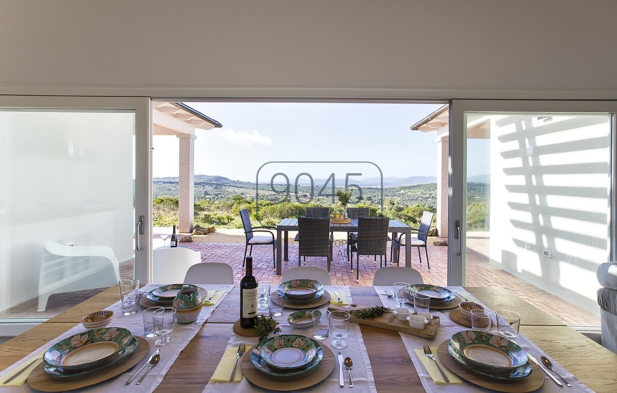 Villa mit Dependance und mit Meerblick in Alghero - Sardinien