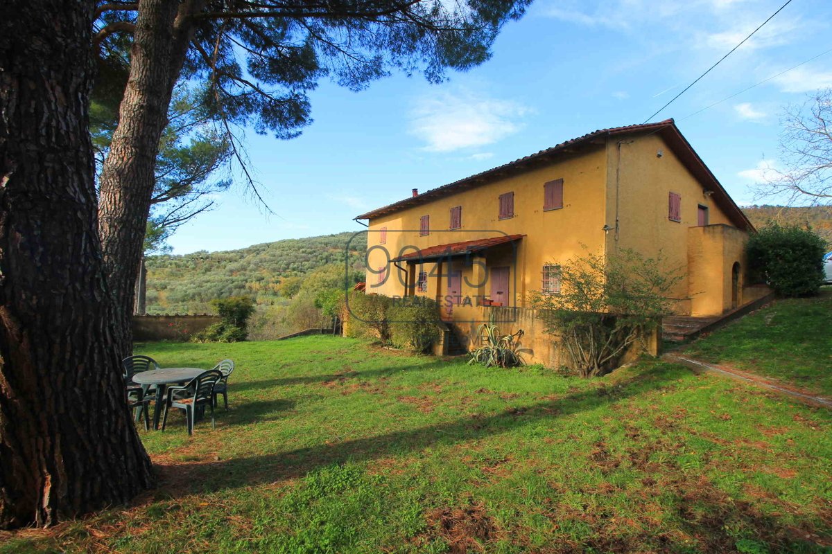Geräumiges Landhaus in den Hügeln von Larciano - Toscana