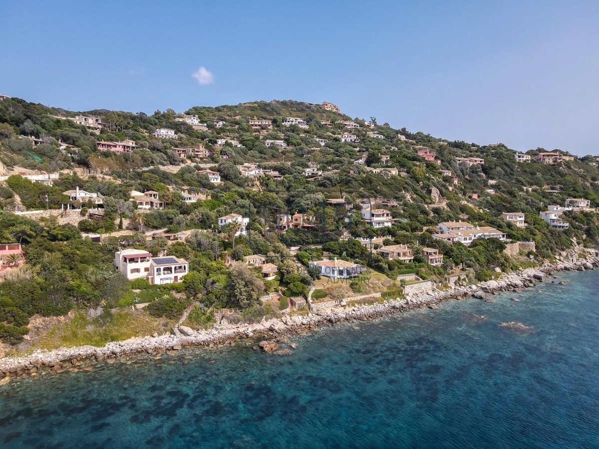 Kleine Villa unweit vom Meer entfernt mit Blick auf den Golf von Cagliari in Maracalagonis - Sardinien