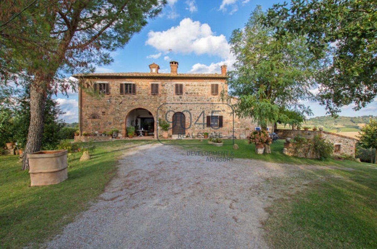 30 ha großes Anwesen mit Pool in Montepulciano - Toskana