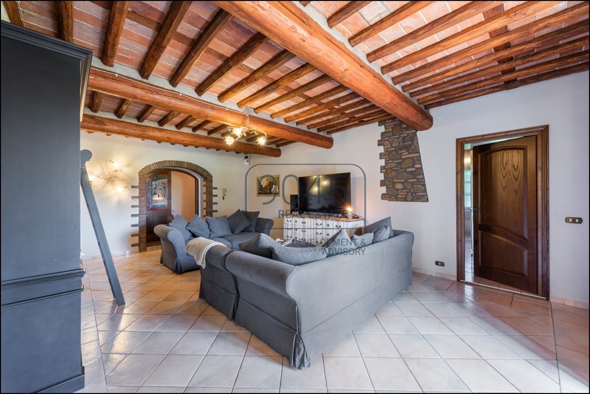 Prestigeträchtige Villa vor den Toren der Stadt Lucca - Toskana