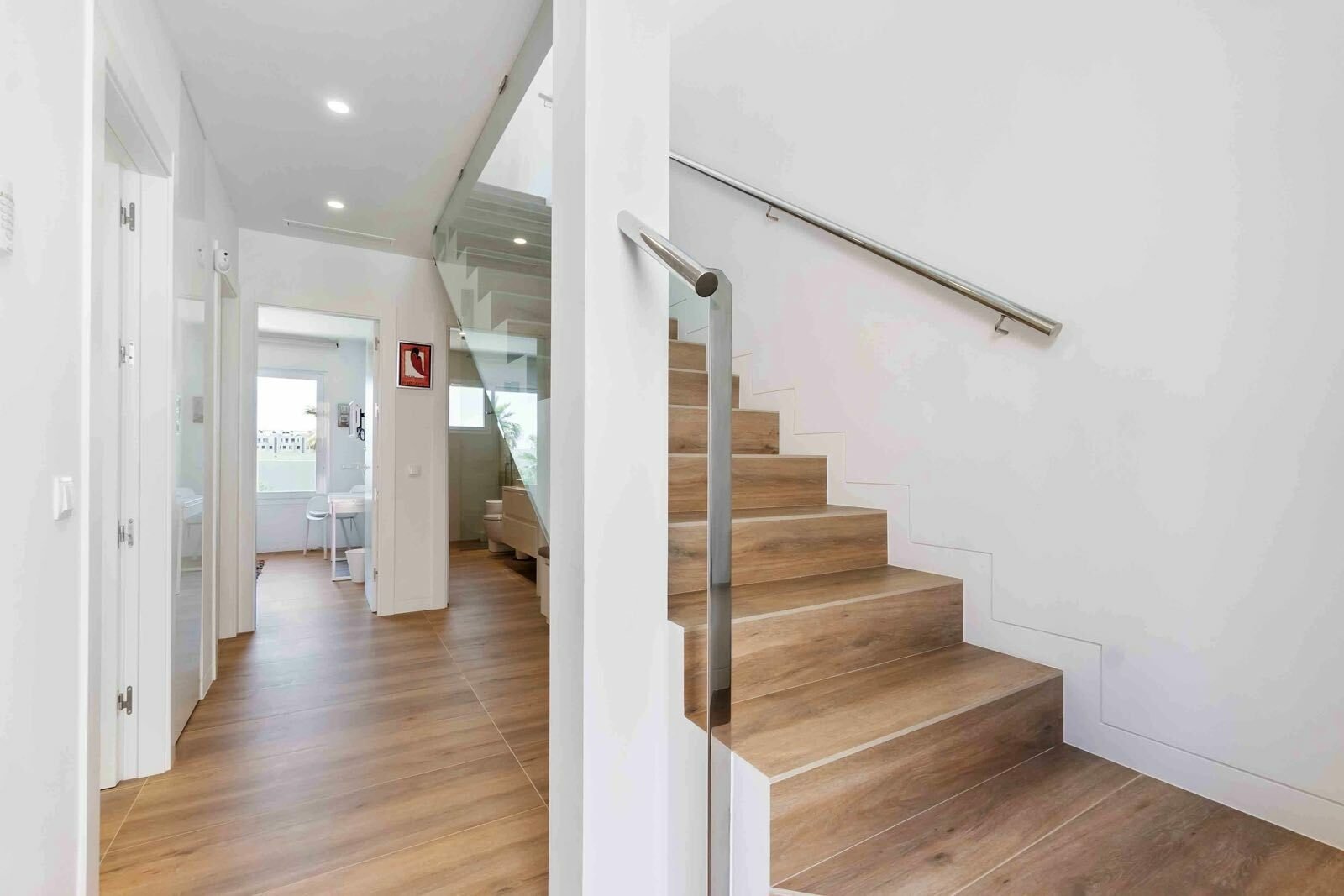 For sale is a 127 sq. m. apartment in the Campoamor area of Orihuela Costa.The apartment is located in a building with an elevator in a closed residen